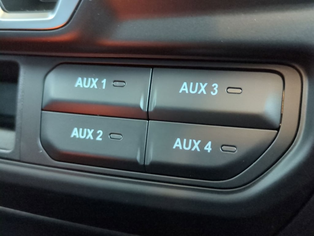 Thumbnail: 2025 Jeep Gladiator - 26