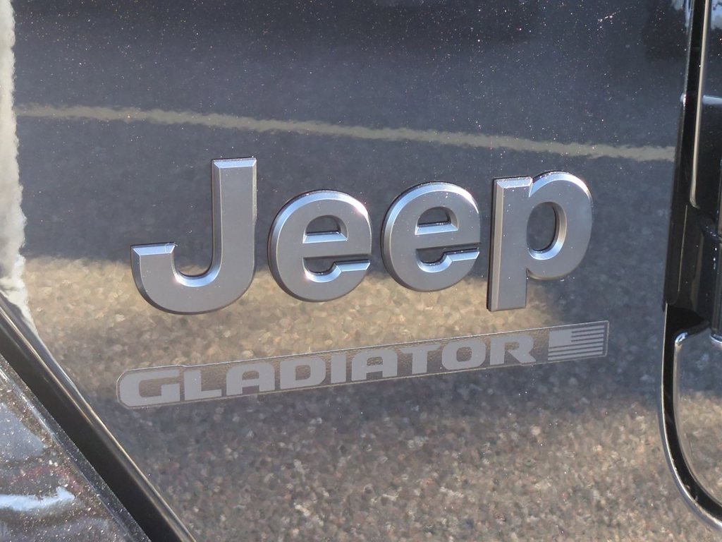 Thumbnail: 2025 Jeep Gladiator - 24