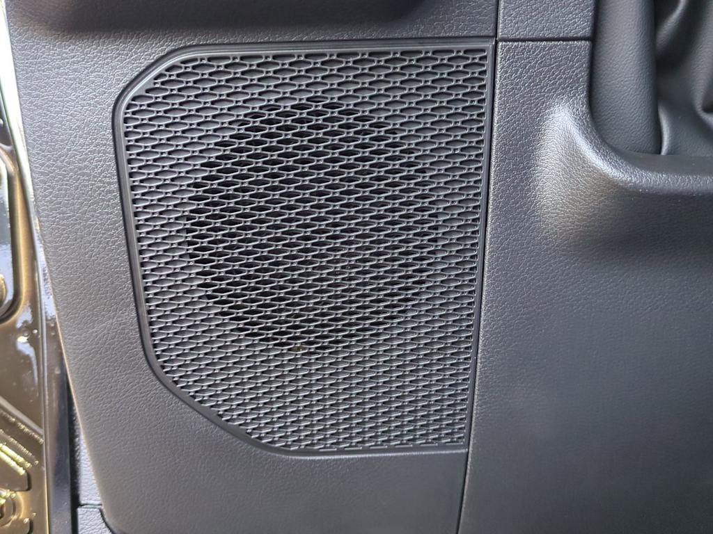 Thumbnail: 2025 Jeep Gladiator - 33