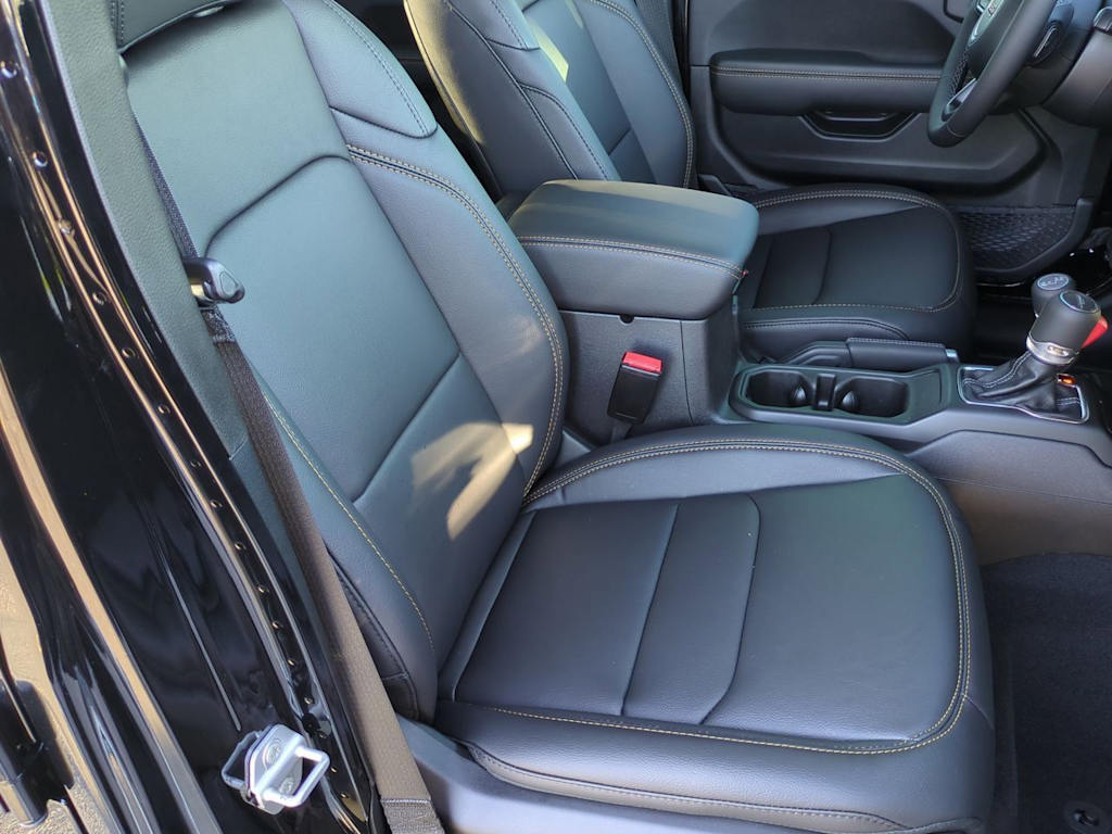 Thumbnail: 2025 Jeep Gladiator - 28