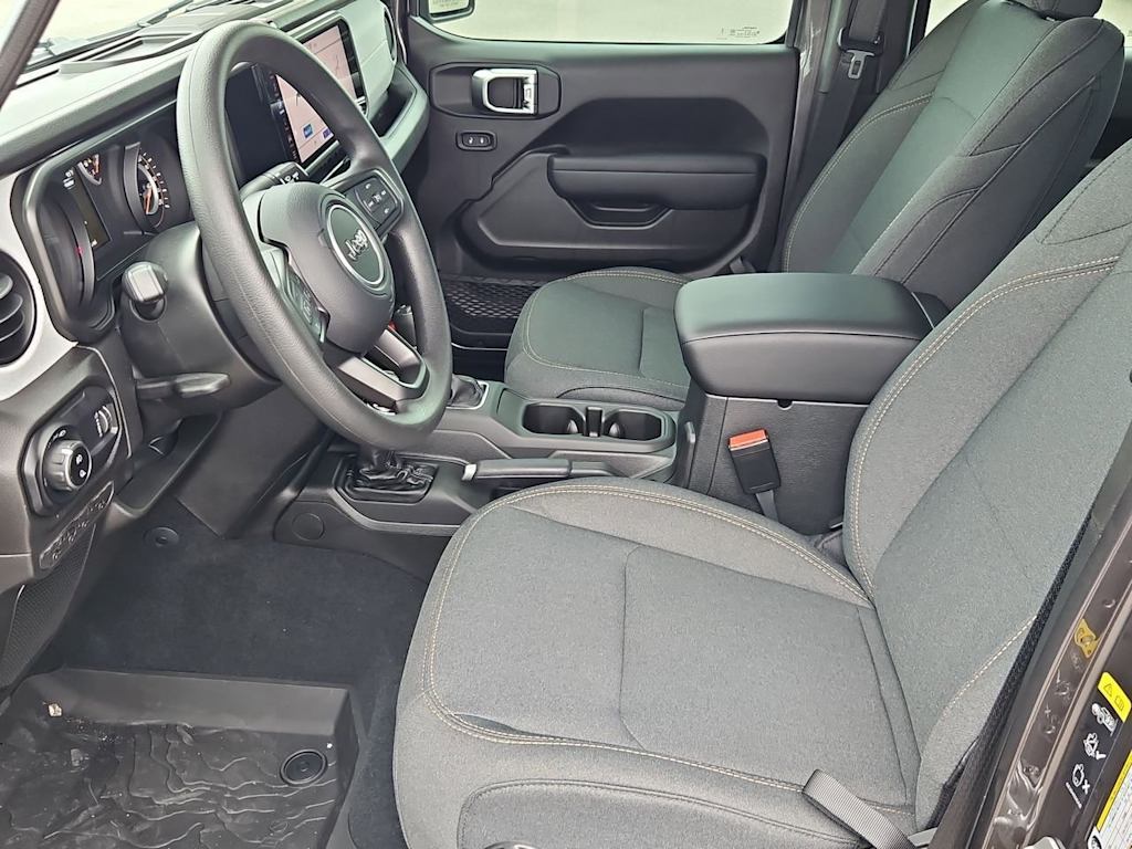 Thumbnail: 2025 Jeep Gladiator - 11