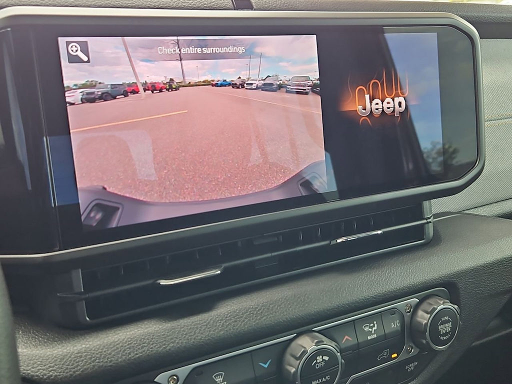 Thumbnail: 2025 Jeep Gladiator - 32