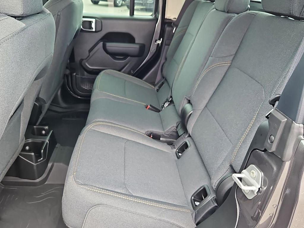 Thumbnail: 2025 Jeep Gladiator - 13