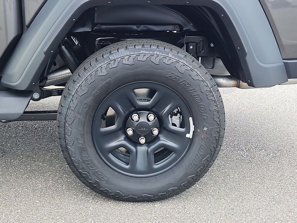 Thumbnail: 2025 Jeep Gladiator - 8