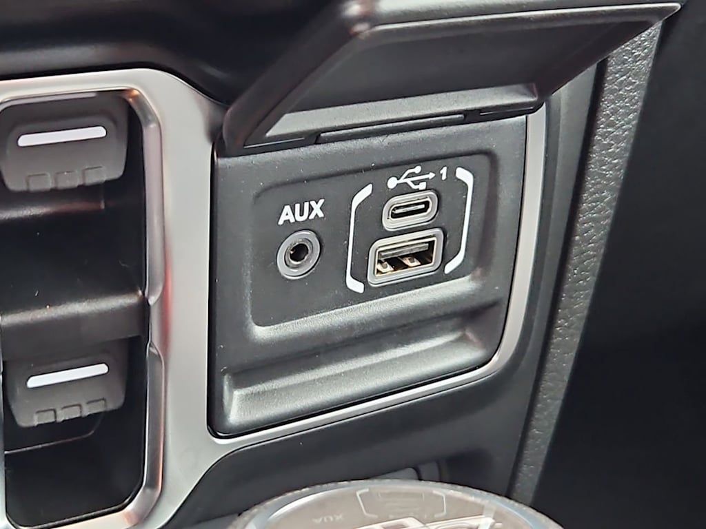 Thumbnail: 2025 Jeep Gladiator - 34