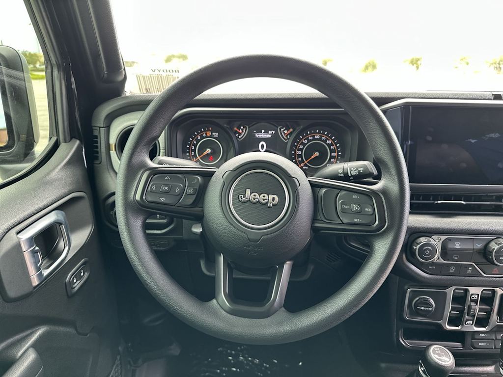 Thumbnail: 2026 Jeep Gladiator - 10
