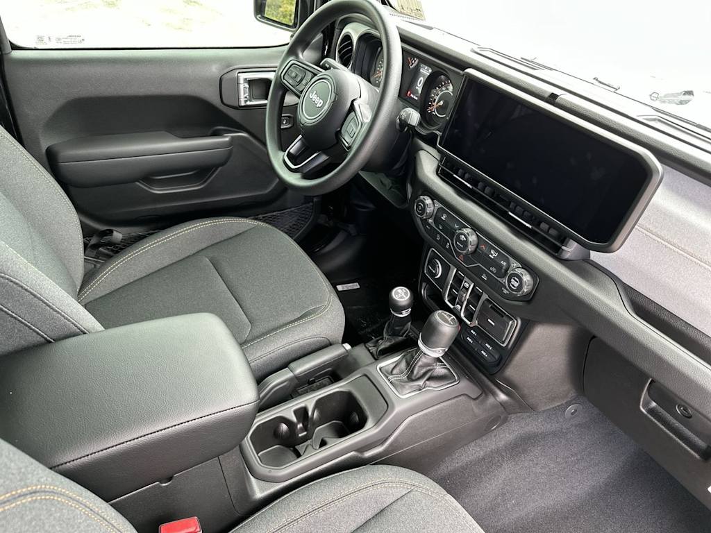 Thumbnail: 2026 Jeep Gladiator - 14
