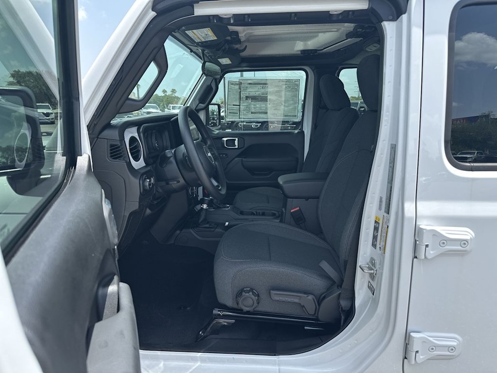 Thumbnail: 2026 Jeep Gladiator - 12