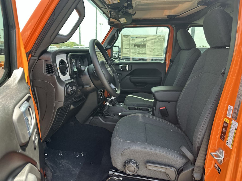 Thumbnail: 2026 Jeep Gladiator - 9