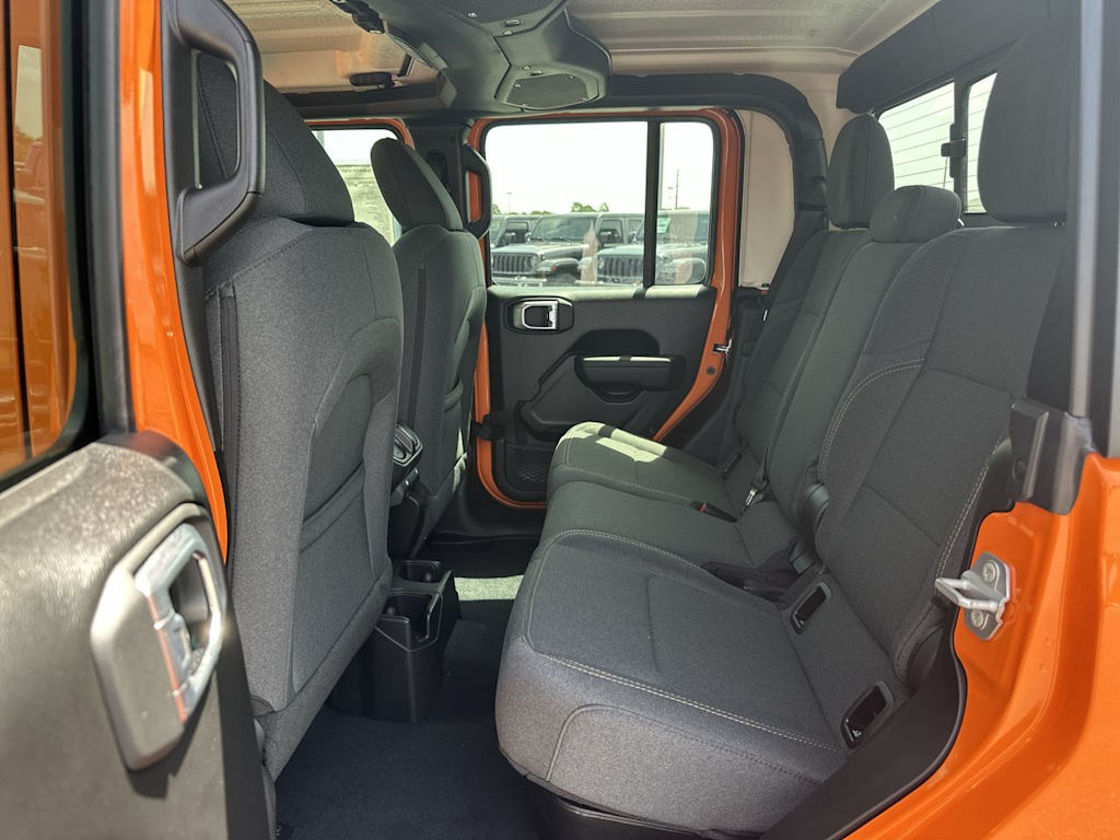 Thumbnail: 2026 Jeep Gladiator - 18