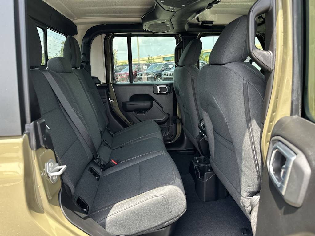 Thumbnail: 2026 Jeep Gladiator - 19