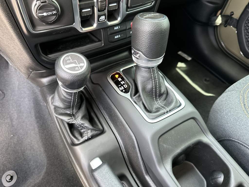 Thumbnail: 2026 Jeep Gladiator - 11