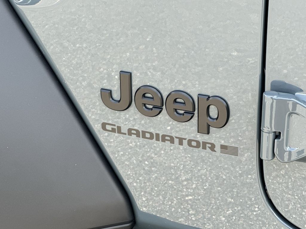 Thumbnail: 2026 Jeep Gladiator - 7