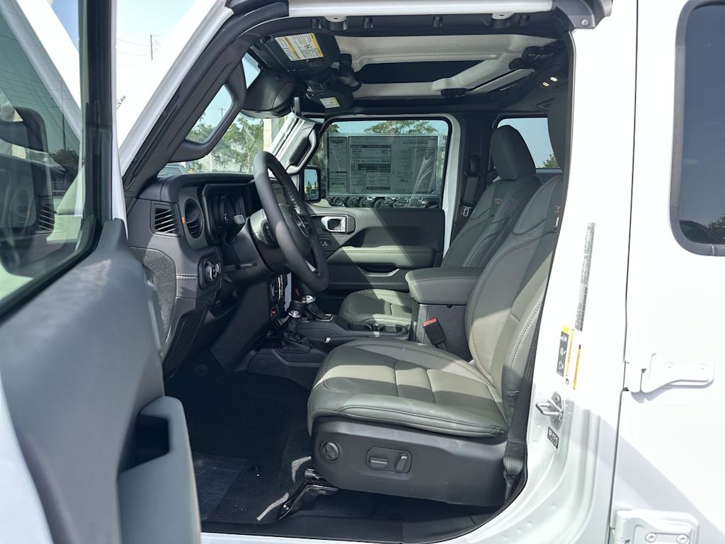 Thumbnail: 2026 Jeep Gladiator - 8