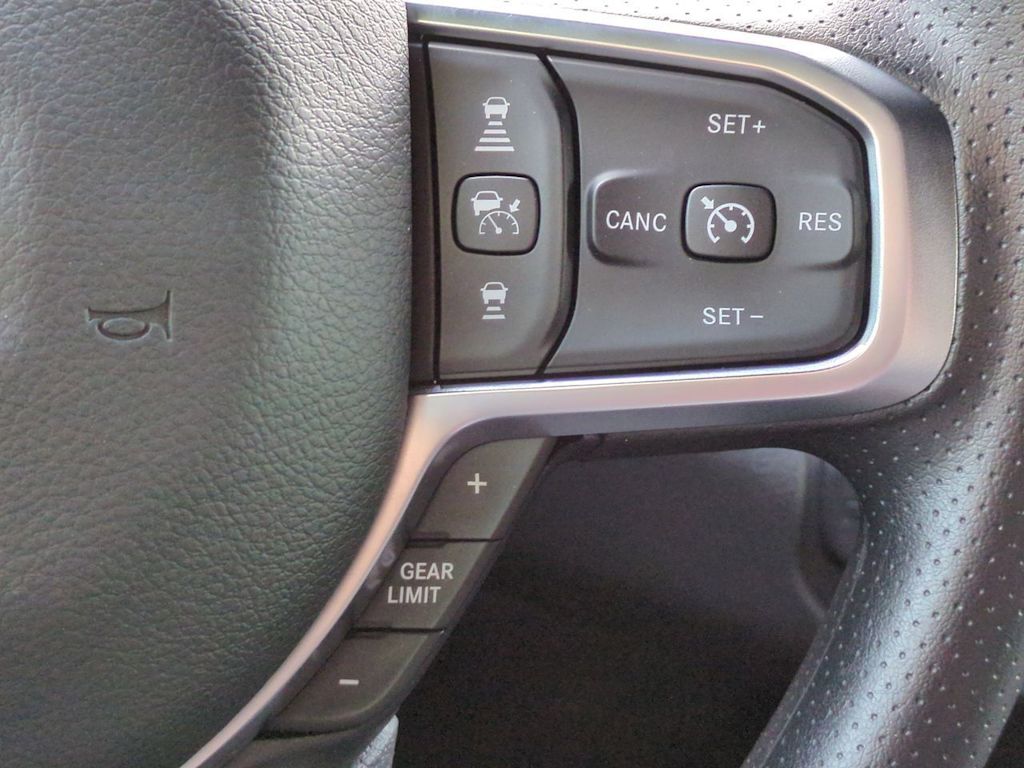Thumbnail: 2026 RAM 1500 - 28