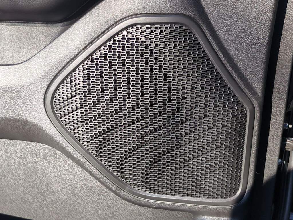Thumbnail: 2026 RAM 1500 - 33