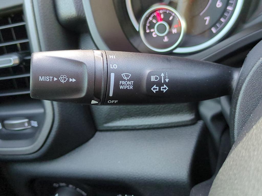 Thumbnail: 2025 RAM 1500 - 30