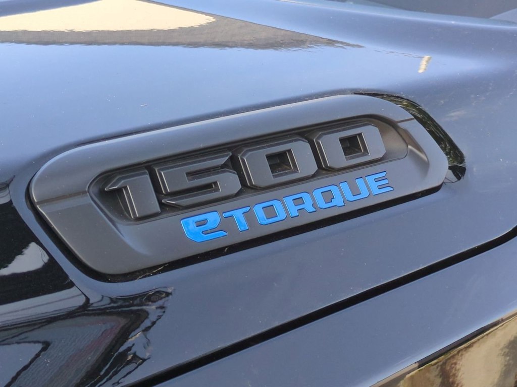 Thumbnail: 2025 RAM 1500 - 25