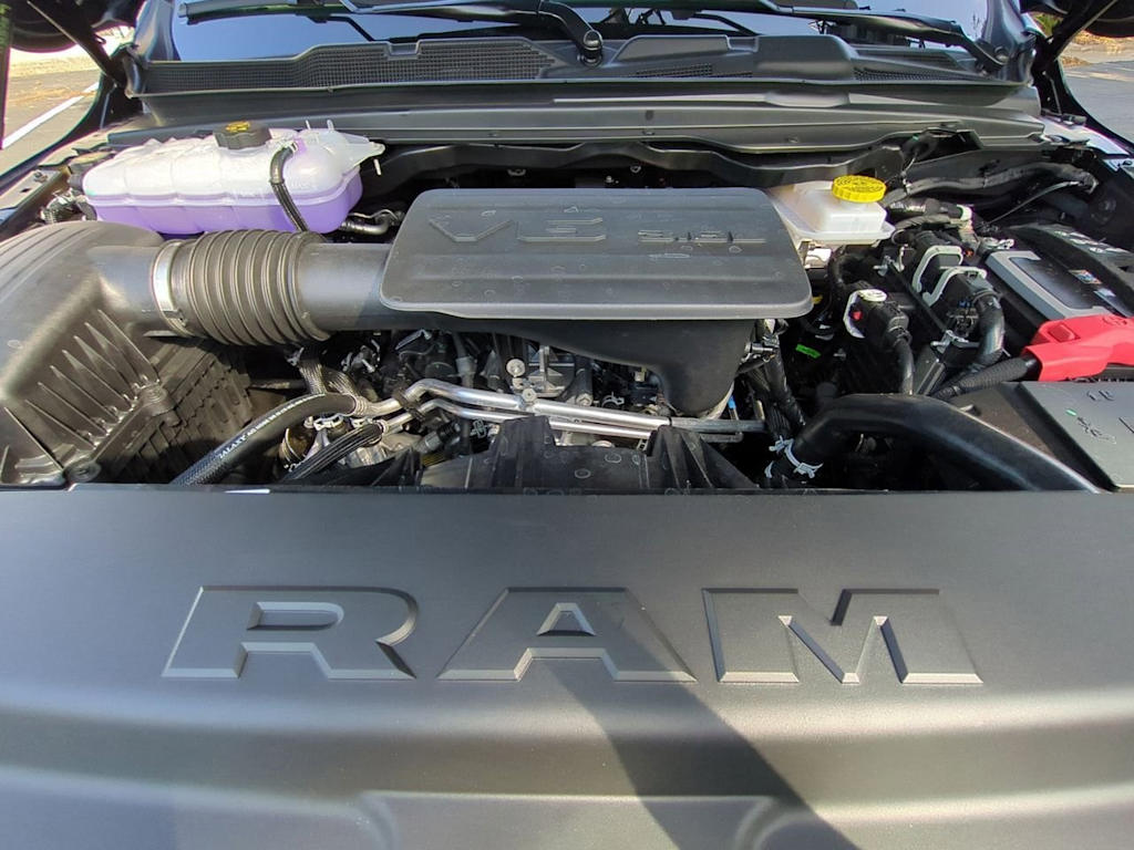 Thumbnail: 2025 RAM 1500 - 9