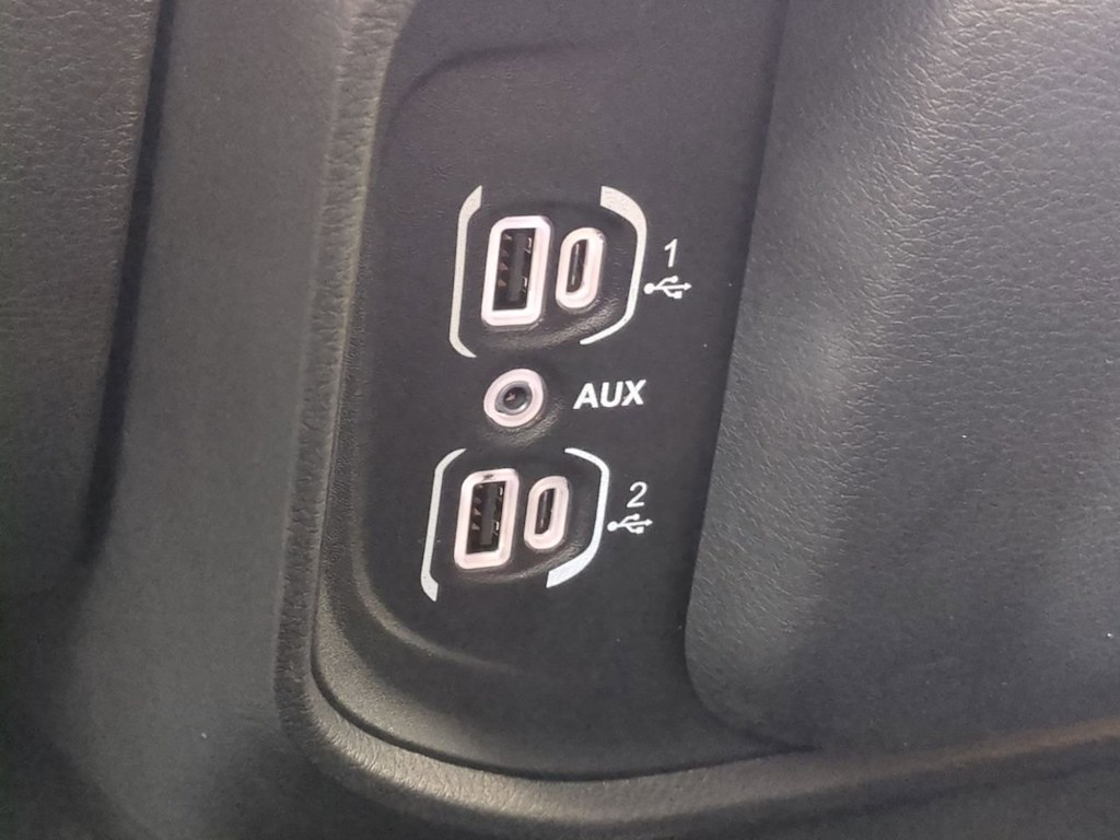 Thumbnail: 2025 RAM 1500 - 34