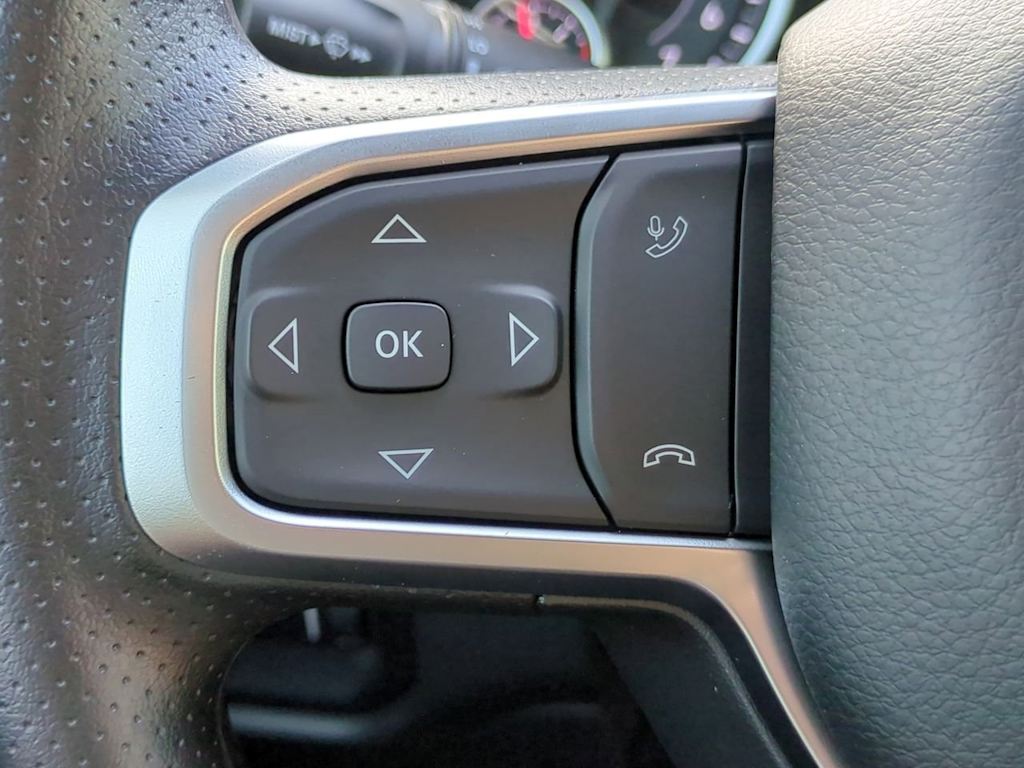 Thumbnail: 2025 RAM 1500 - 28