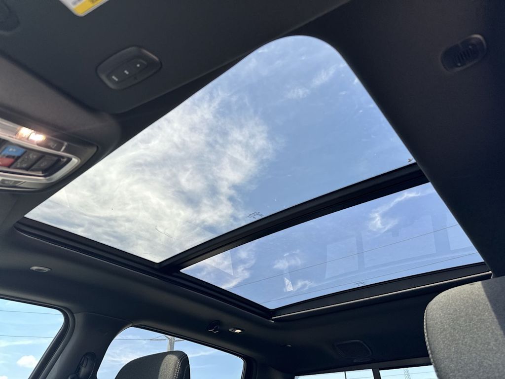 Thumbnail: 2026 RAM 1500 - 26