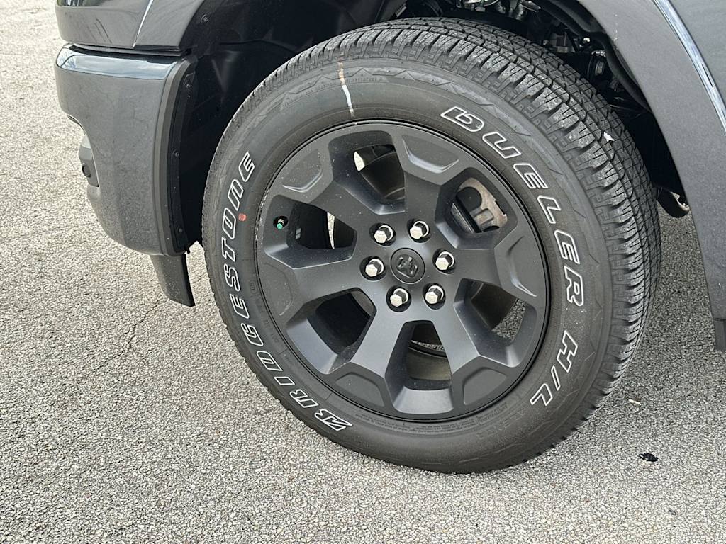 Thumbnail: 2026 RAM 1500 - 8