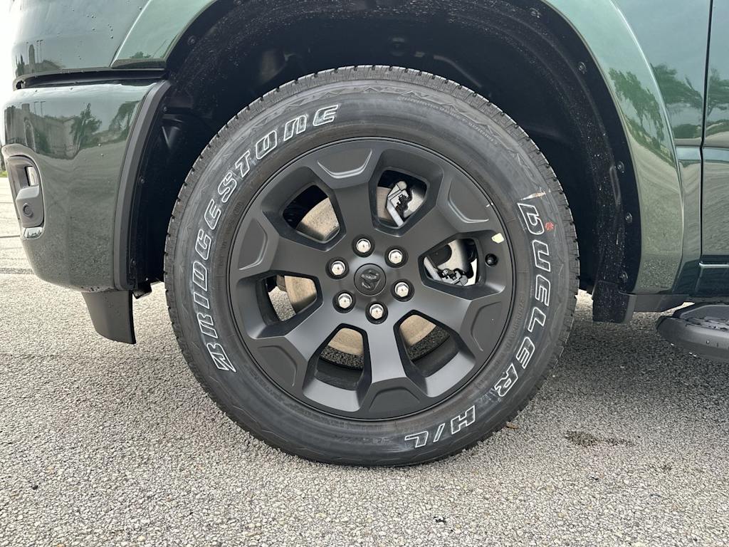 Thumbnail: 2026 RAM 1500 - 8