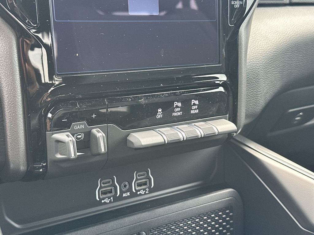 Thumbnail: 2026 RAM 1500 - 15