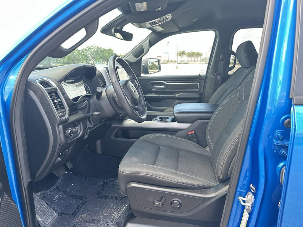 Thumbnail: 2025 RAM 1500 - 8