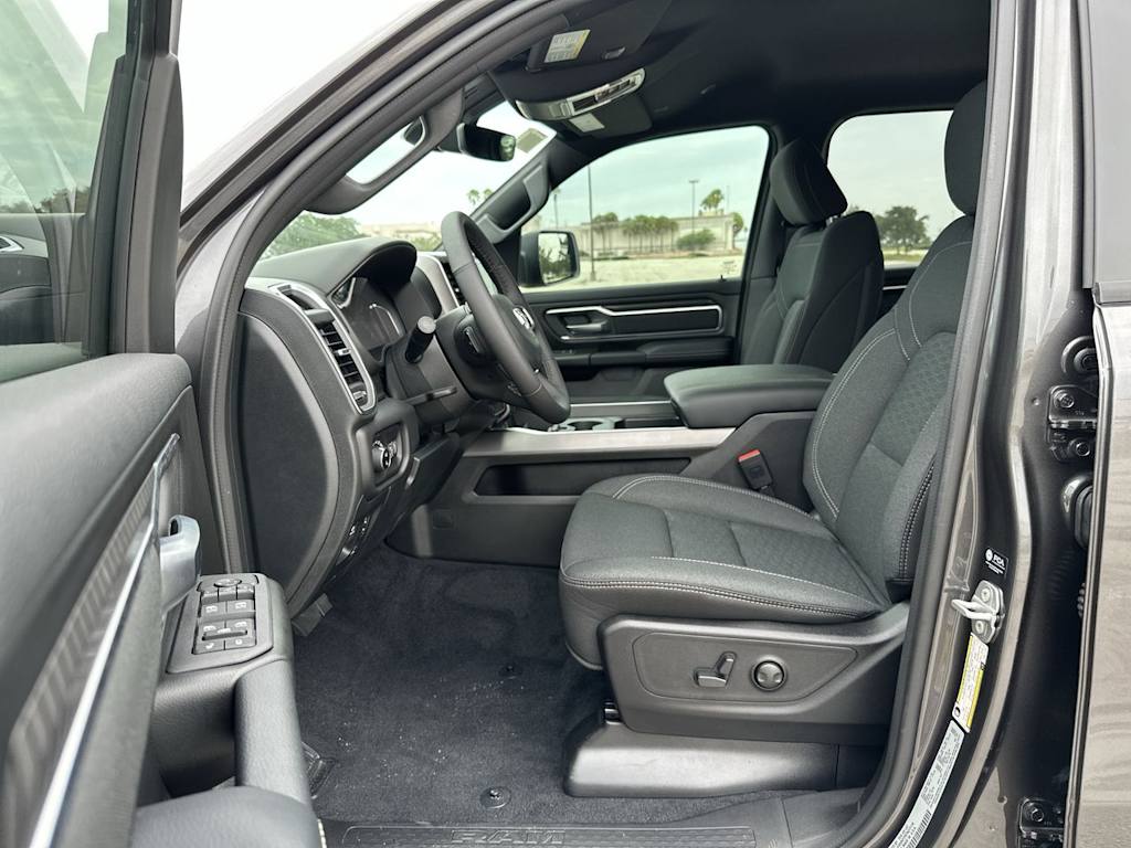 Thumbnail: 2026 RAM 1500 - 11