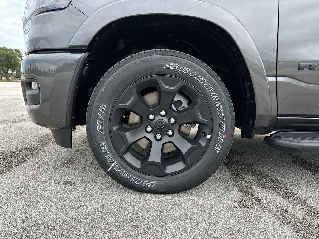 Thumbnail: 2026 RAM 1500 - 8