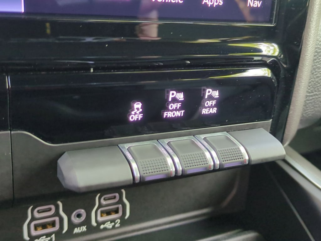 Thumbnail: 2026 RAM 1500 - 25