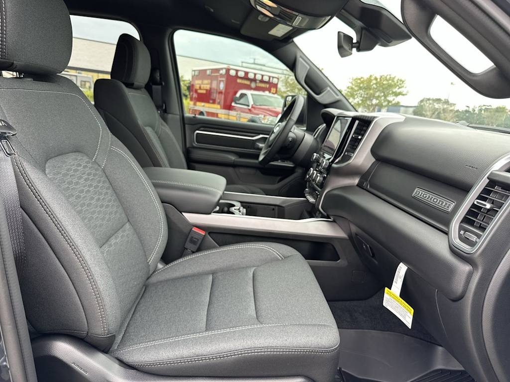 Thumbnail: 2026 RAM 1500 - 28