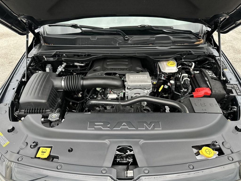 Thumbnail: 2026 RAM 1500 - 9