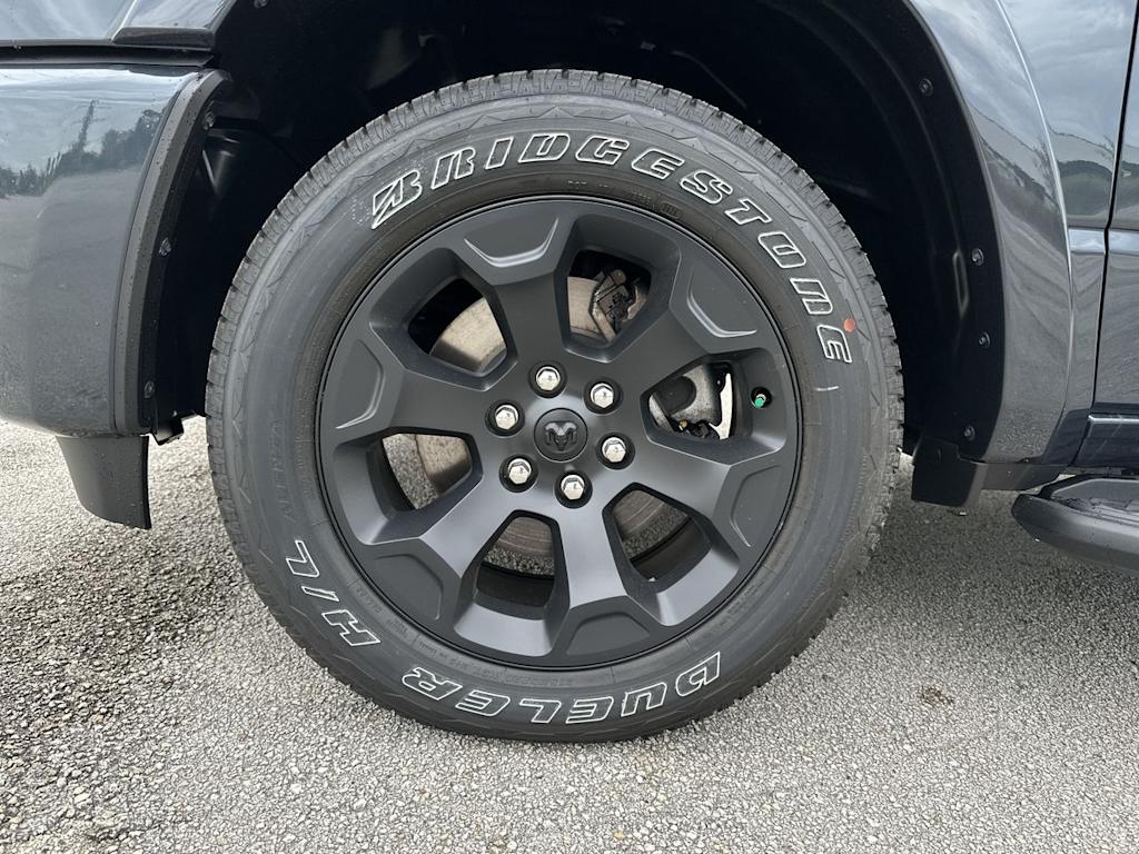 Thumbnail: 2026 RAM 1500 - 8