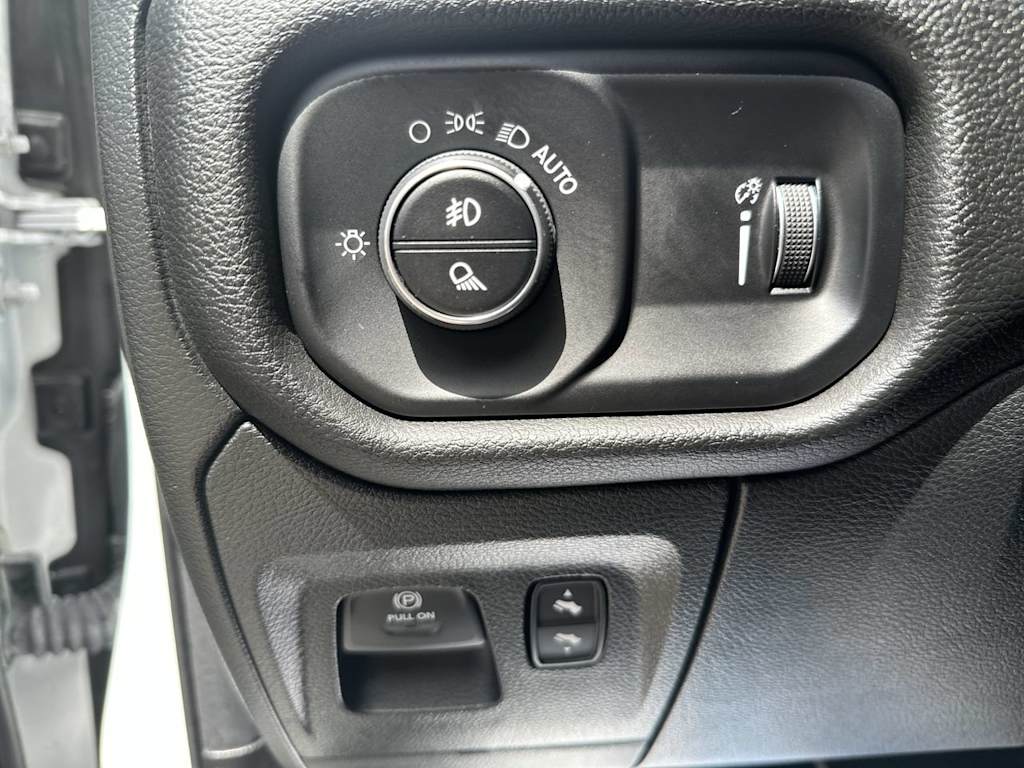 Thumbnail: 2023 RAM 1500 - 23