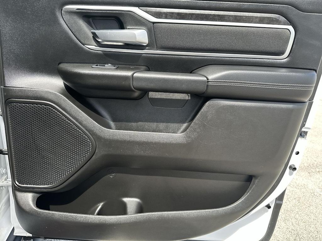 Thumbnail: 2023 RAM 1500 - 32