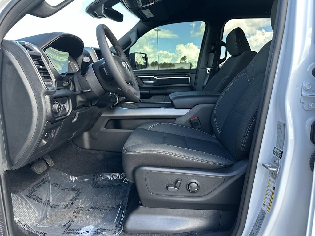 Thumbnail: 2026 RAM 1500 - 10
