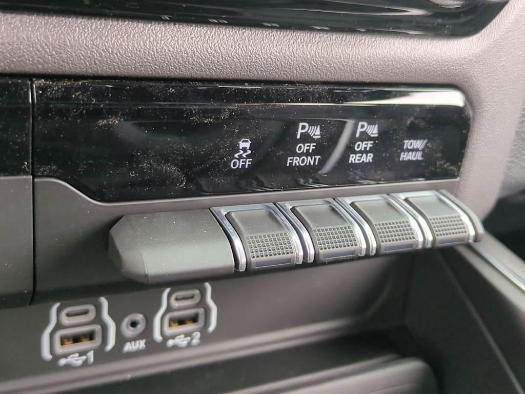 Thumbnail: 2026 RAM 1500 - 24