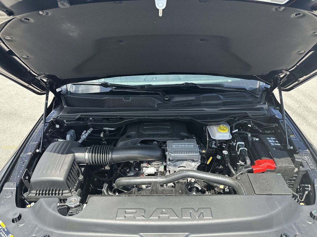 Thumbnail: 2026 RAM 1500 - 9