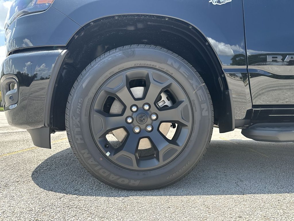 Thumbnail: 2026 RAM 1500 - 8