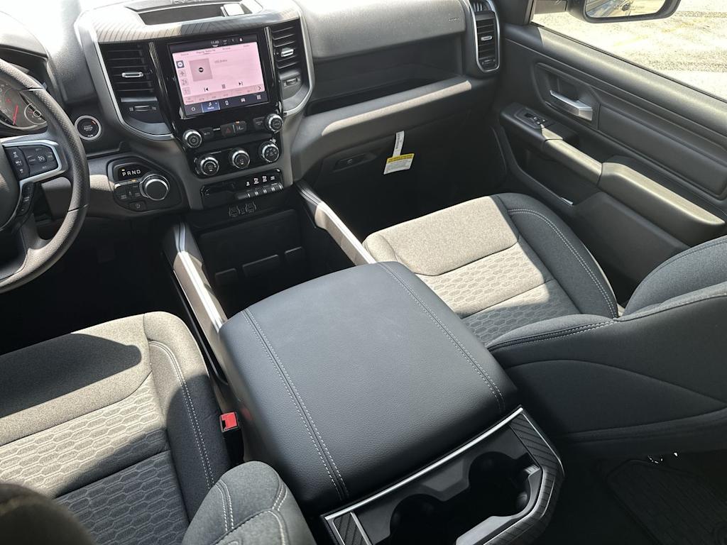 Thumbnail: 2026 RAM 1500 - 27
