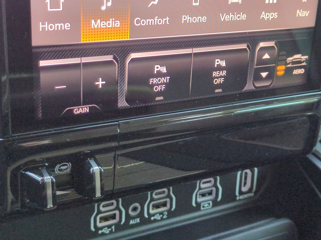 Thumbnail: 2026 RAM 1500 - 25