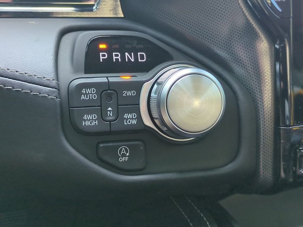 2025 RAM 1500 Limited 38