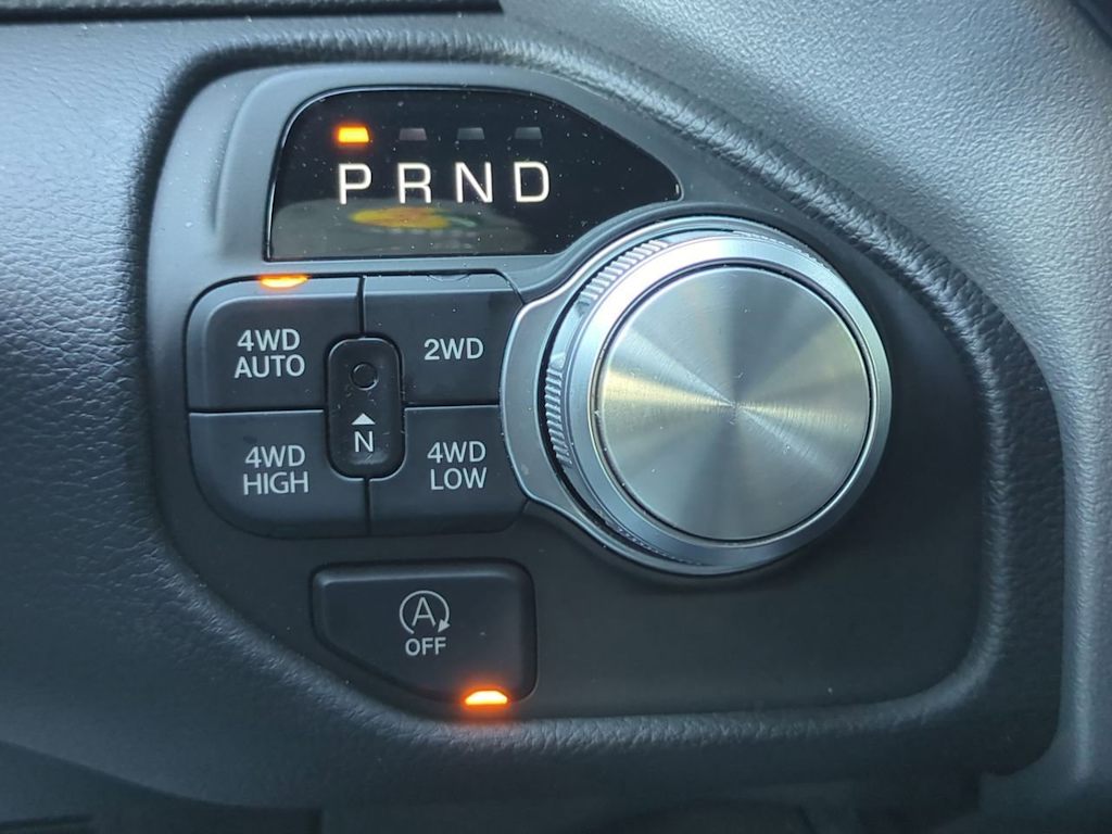 Thumbnail: 2025 RAM 1500 - 17