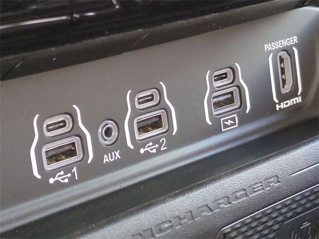 2025 RAM 1500 Laramie 34