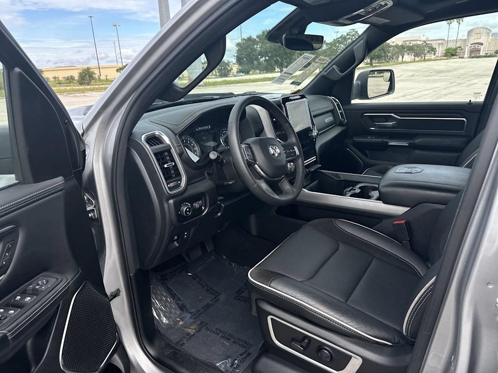 Thumbnail: 2025 RAM 1500 - 2