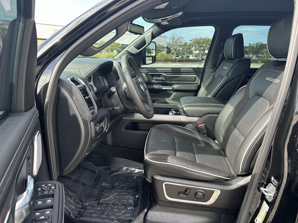 Thumbnail: 2025 RAM 1500 - 11