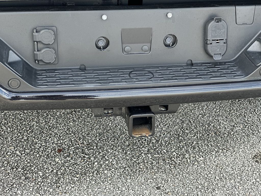 Thumbnail: 2025 RAM 1500 - 32